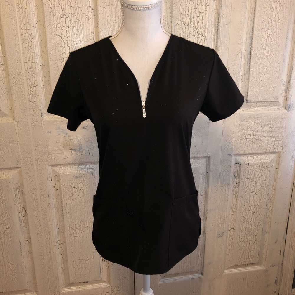 COPY - |DONATING SOON| GT GLITTER scrub top. Size XS